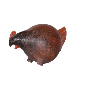 statuetta di gallina scura