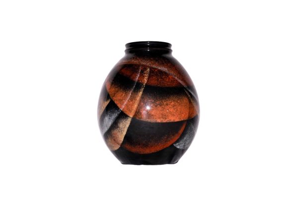 Kleine Vase mit schattierten Farben