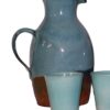 blaue und braune Karaffe
